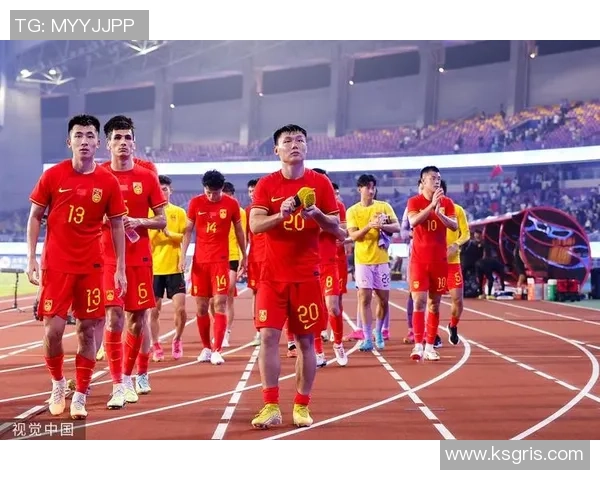 中国国足迎战卡塔尔队期待逆袭全力争胜展现团队精神与实力